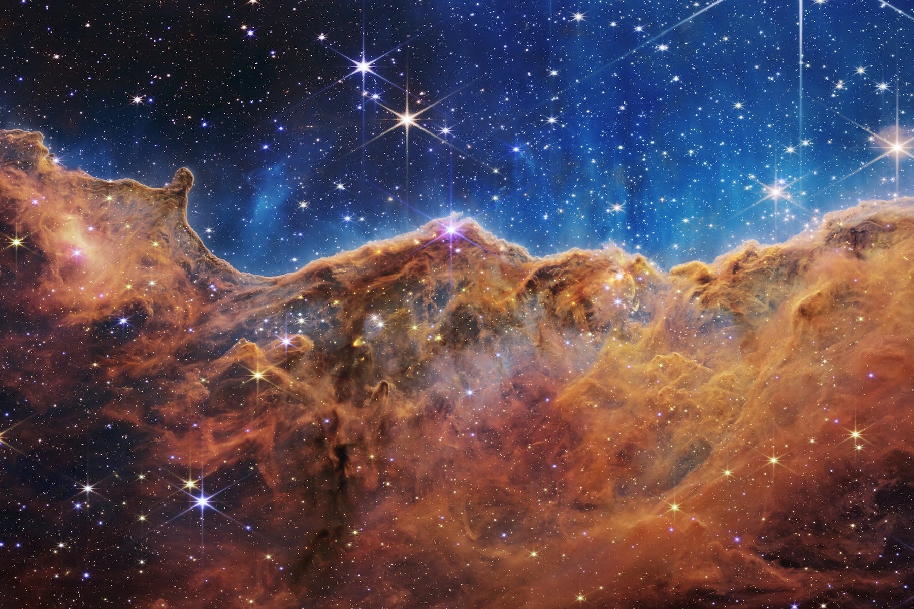 Carina Nebula has galactic clouds and bright stars in high resolution